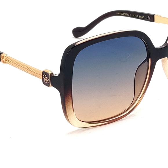 Jessica Simpson Sunglasses - Picture 3 of 7